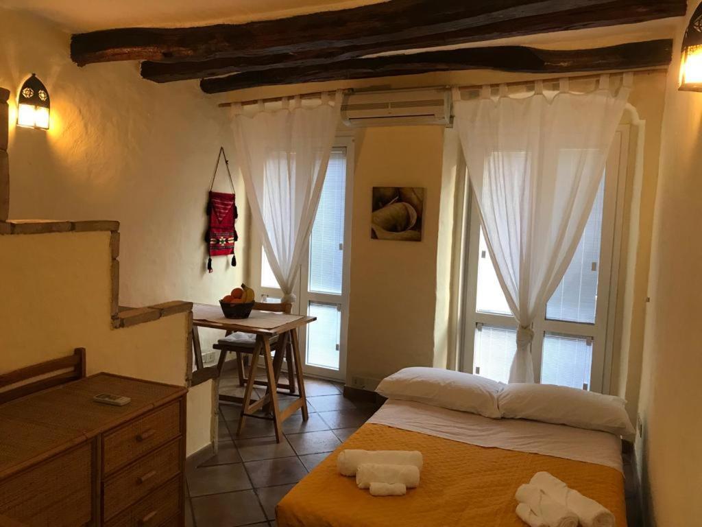 Lo Sguardo Sul Corso - Appartamento Intero Cagliari Kültér fotó
